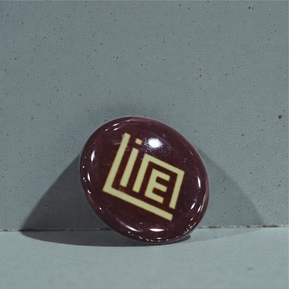 بروشات أسماء