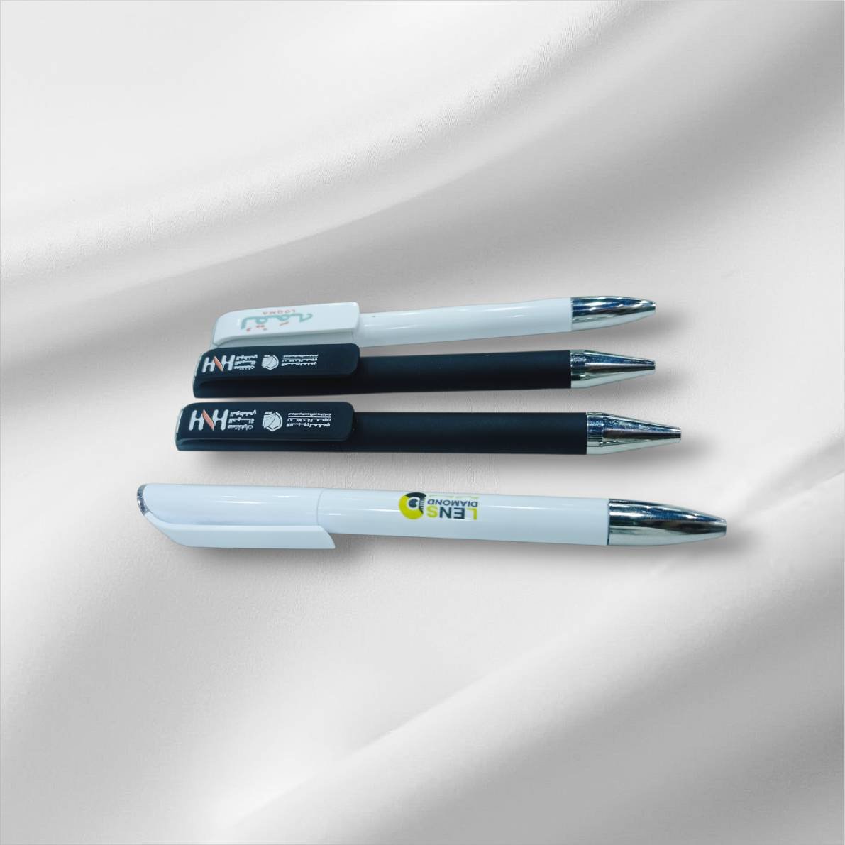 أقلام مكتبية